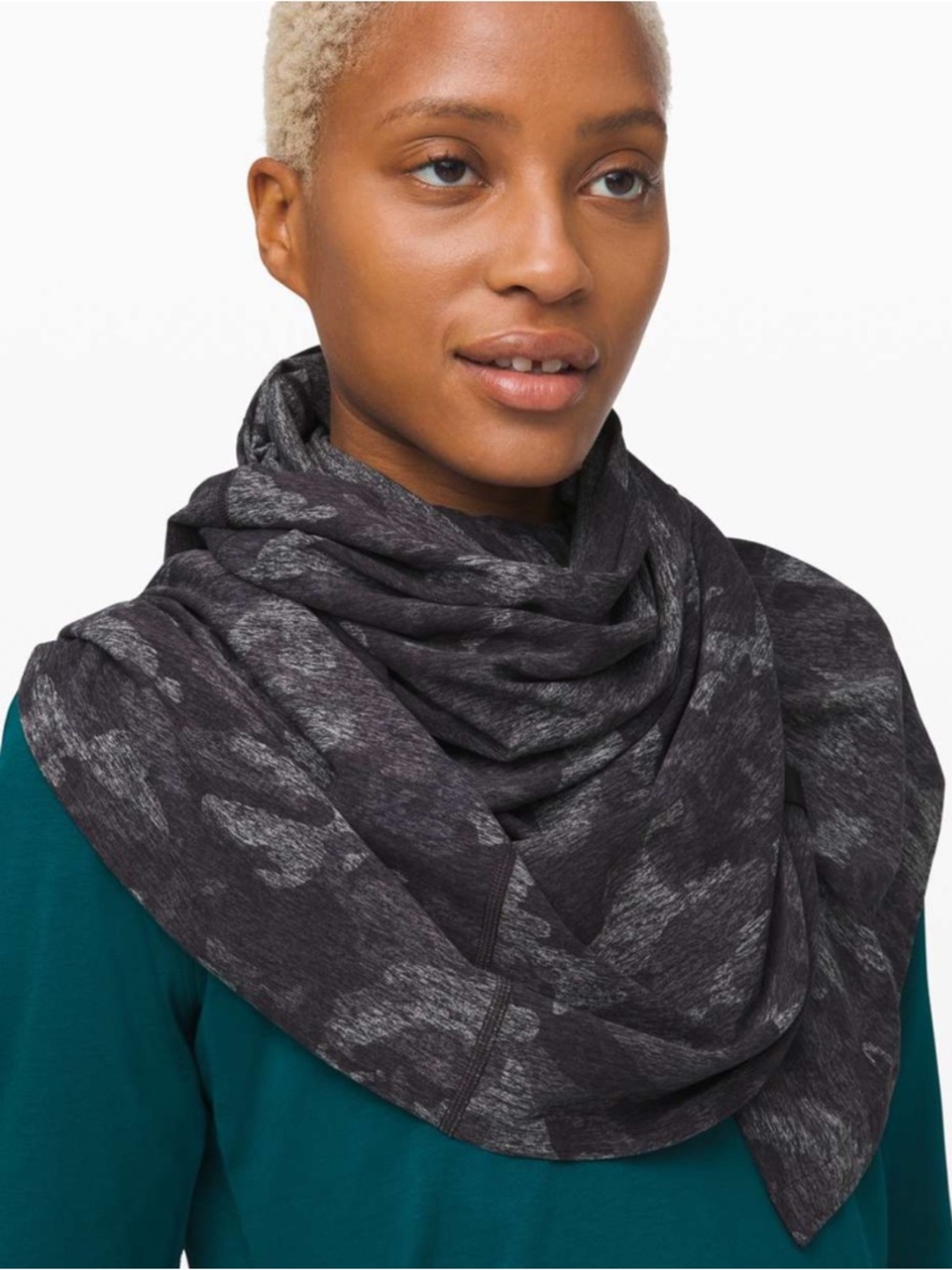 Lululemon Vinyasa Scarf *Rulu - Incognito Camo HTR Black